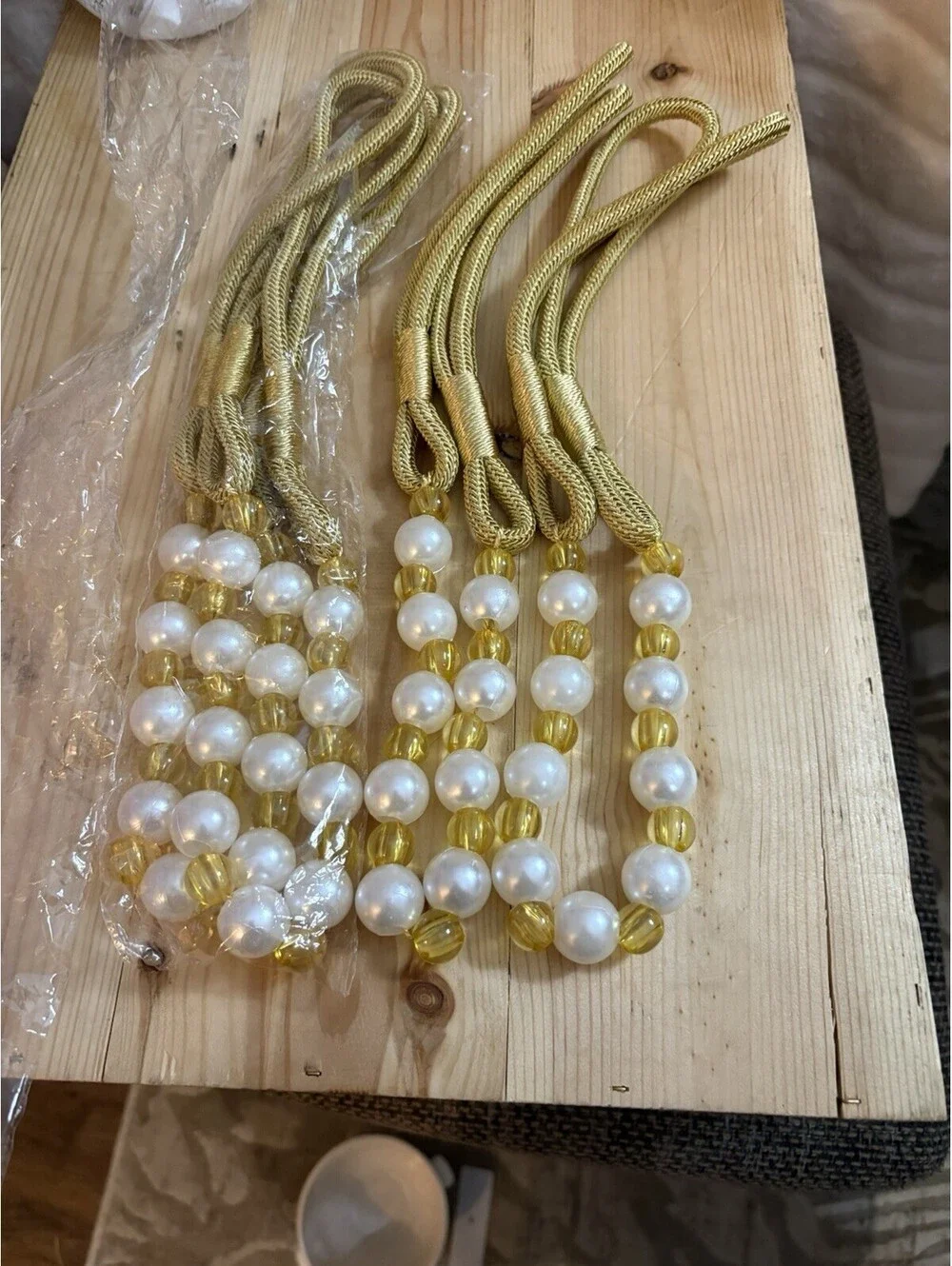 New 2 Pair, 4 Total Pearl And Bead Drape Tie Backs